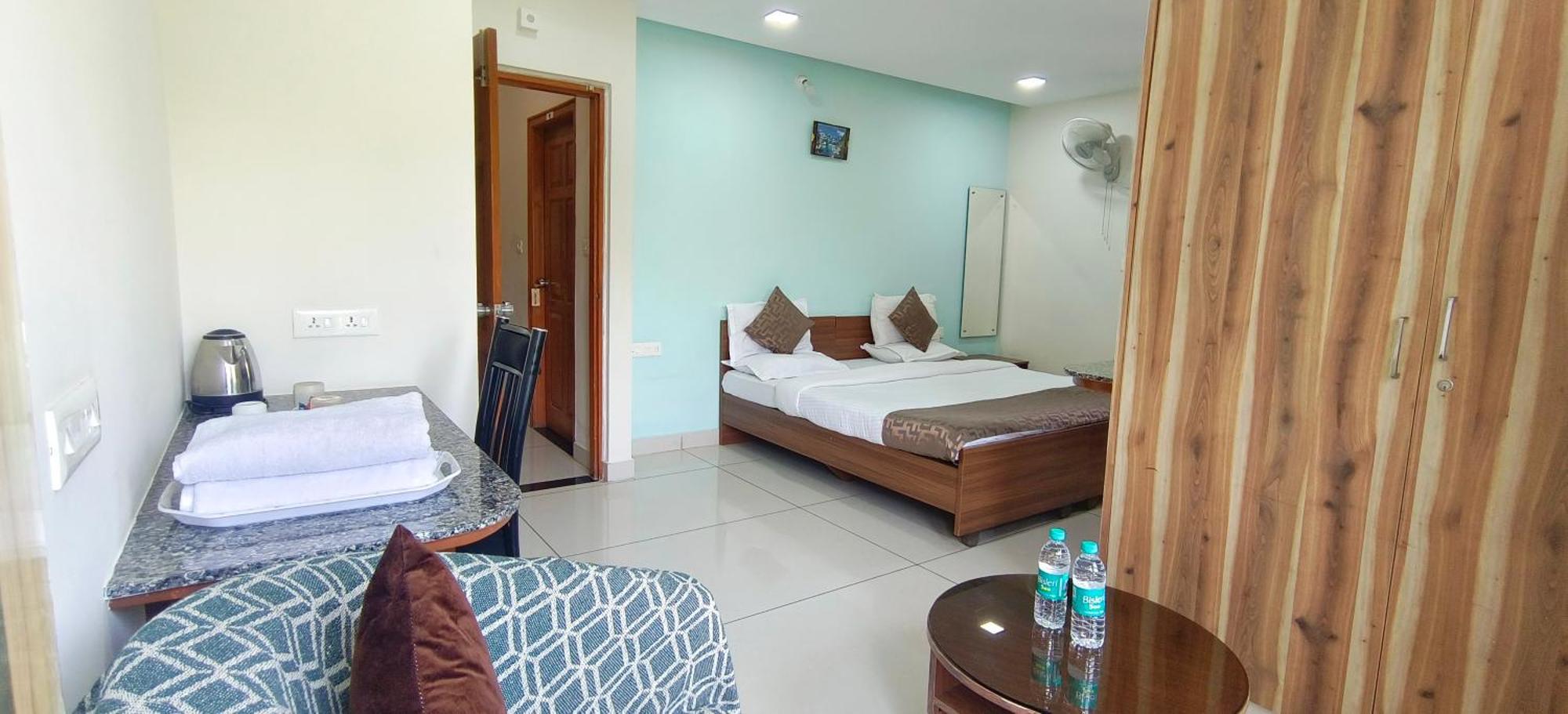 Sugamya Corner Guesthouse Mysore Buitenkant foto